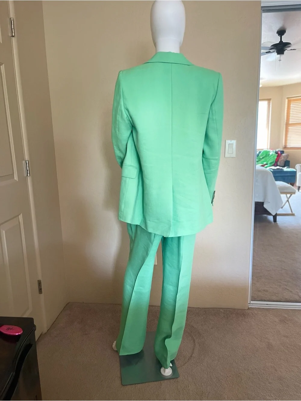 Reiss Mint Green Tailored Blazer and Wide-Leg Pants Set - blazer 8, pant 6 - Picture 5 of 16
